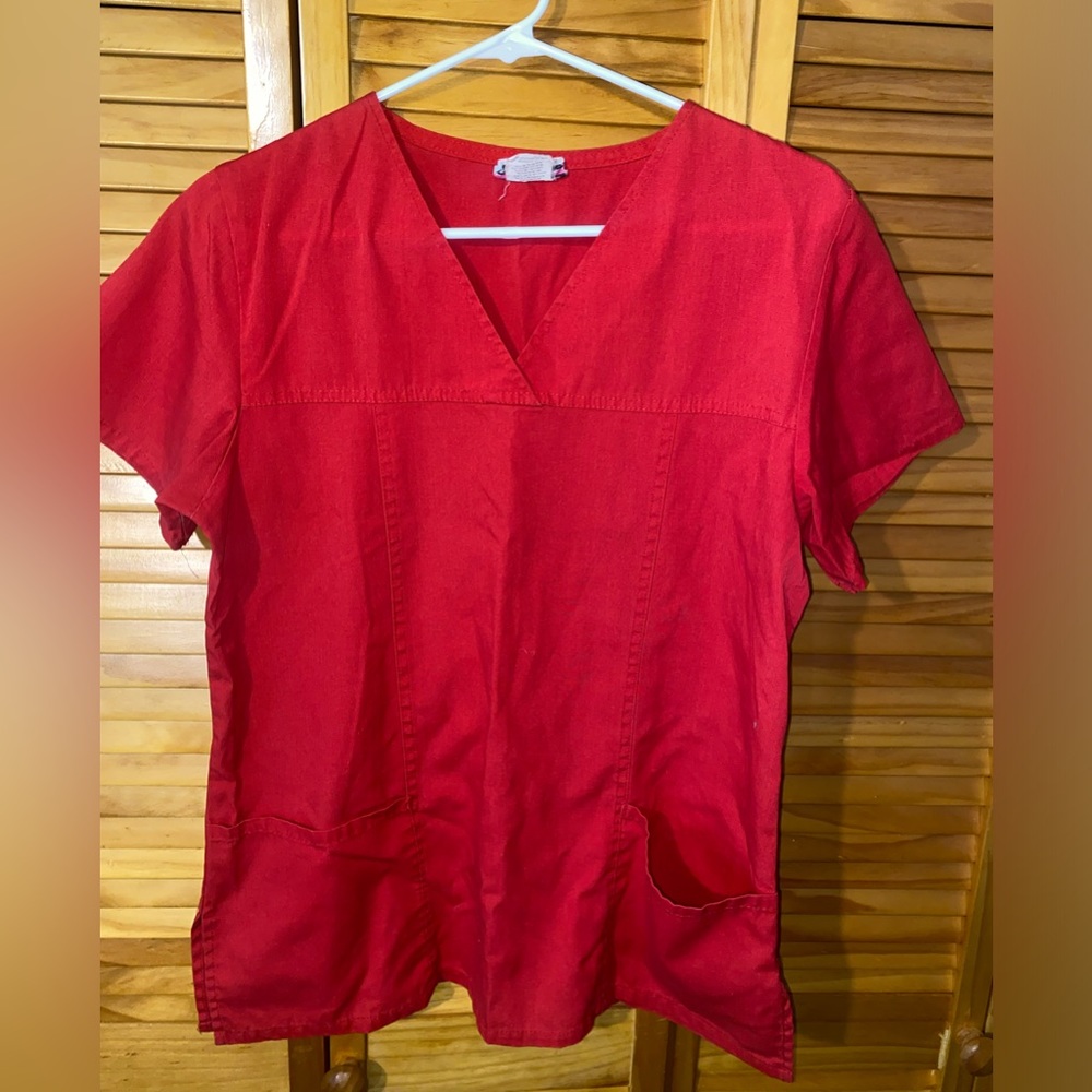 *3/$15* Women’s Scrub Top M